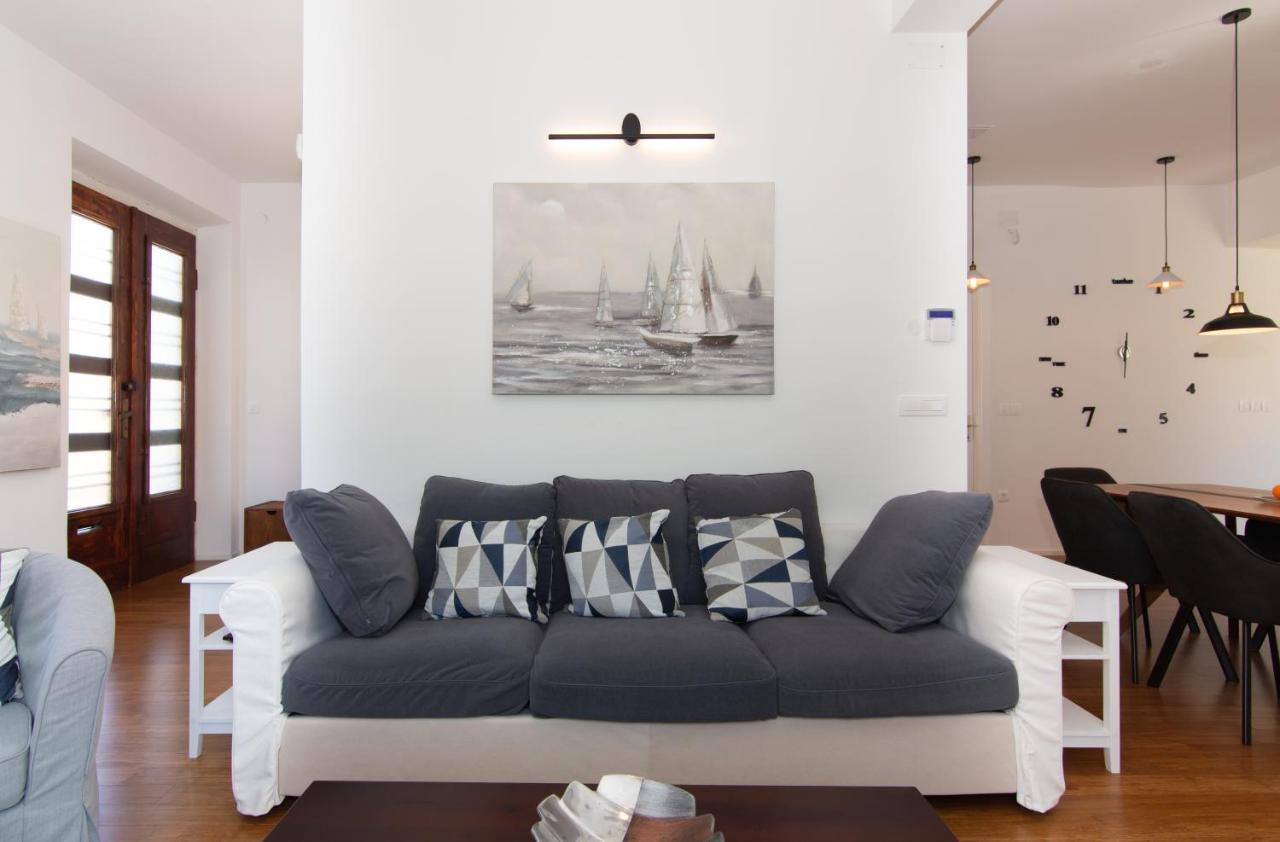 Villa Beatrice By Locap Group อิซอลา ภายนอก รูปภาพ