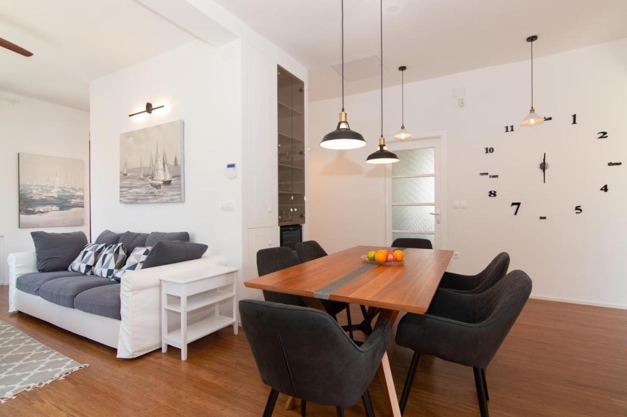Villa Beatrice By Locap Group อิซอลา ภายนอก รูปภาพ