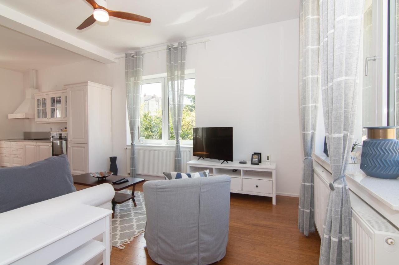Villa Beatrice By Locap Group อิซอลา ภายนอก รูปภาพ